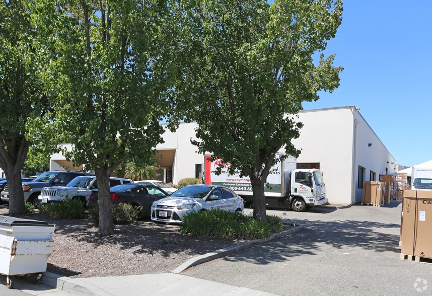 More Photos Of 7042 Commerce Cir, Pleasanton Research And Development For Lease