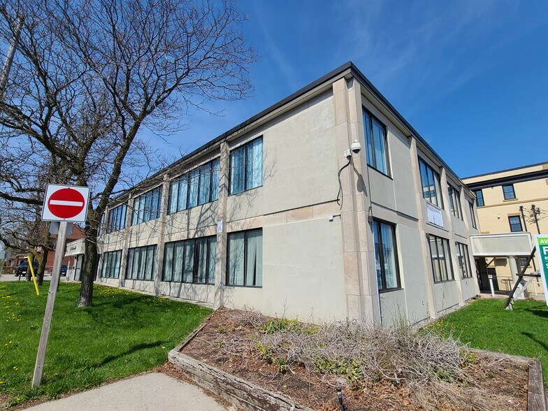 More Photos Of 310 Simcoe St S, Oshawa Office For Lease