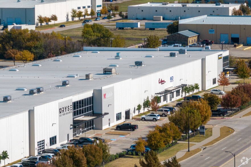 More Photos Of 6644 All Stars Ave, Frisco Warehouse For Lease