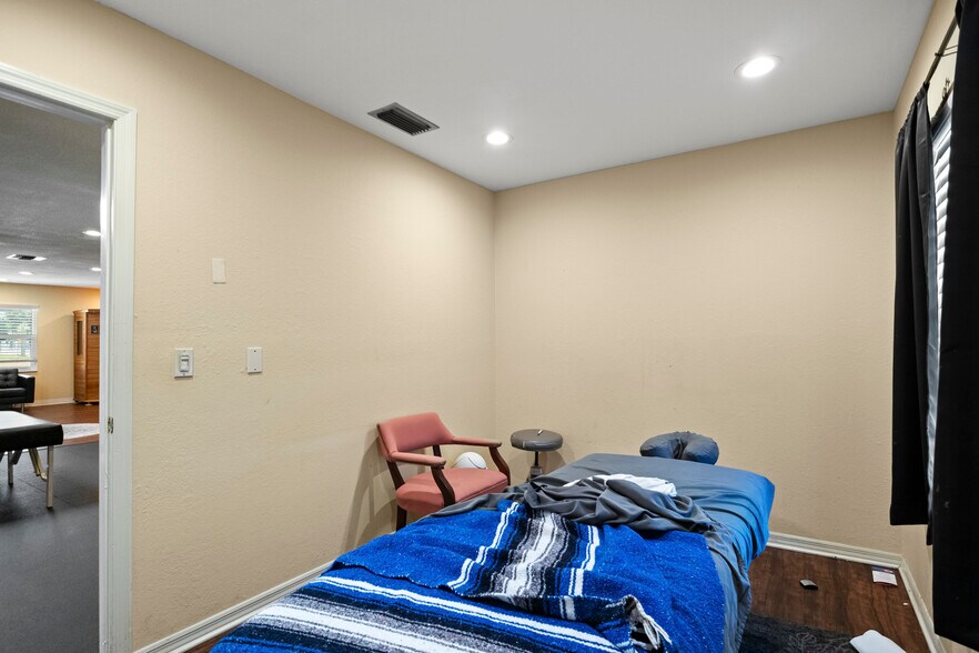 More Photos Of 1700 Dr. Martin Luther King, Jr. St N, Saint Petersburg Medical For Sale