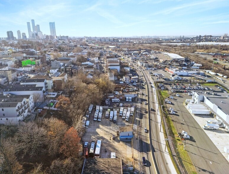 More Photos Of 598-614 Tonnelle Ave, Jersey City Land For Lease