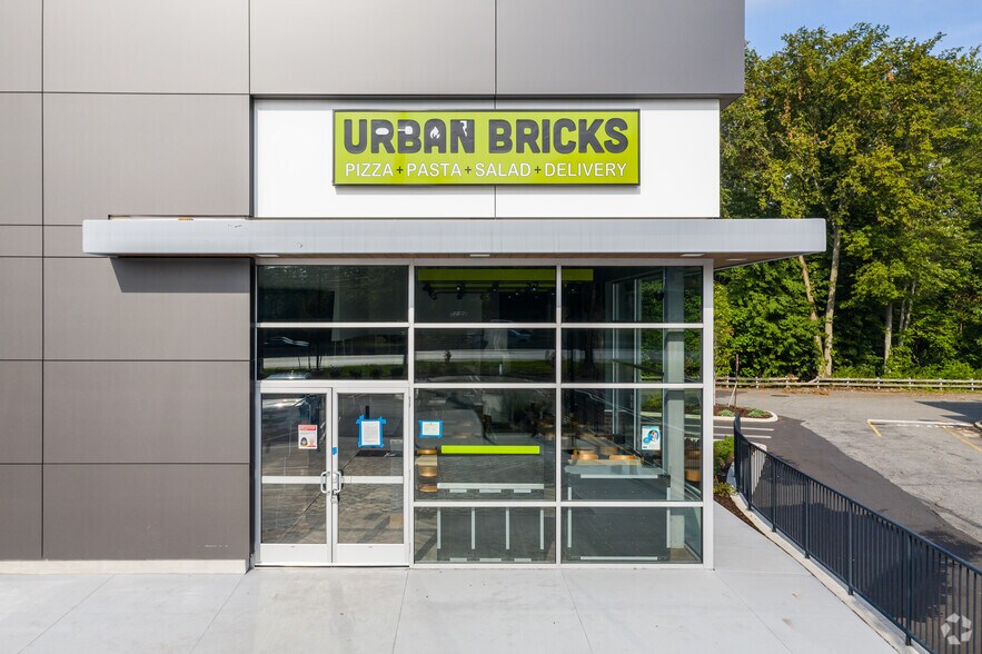 More Photos Of 289-315 Route 17 S, Paramus General Retail For Lease