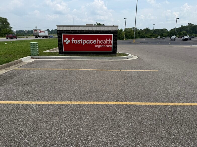 More Photos Of 2717 W Broadway St, Princeton Medical For Lease