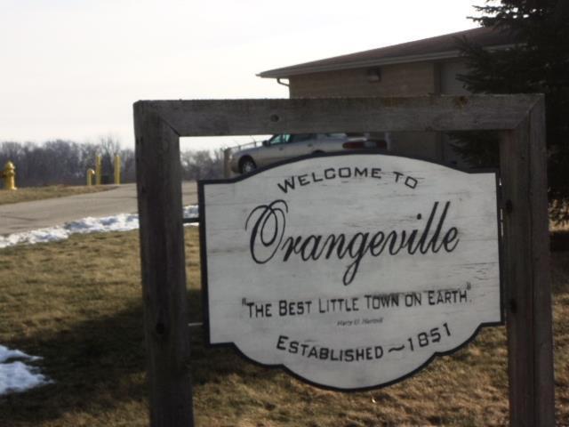 More Photos Of 224 Sunset Dr, Orangeville Self Storage For Sale