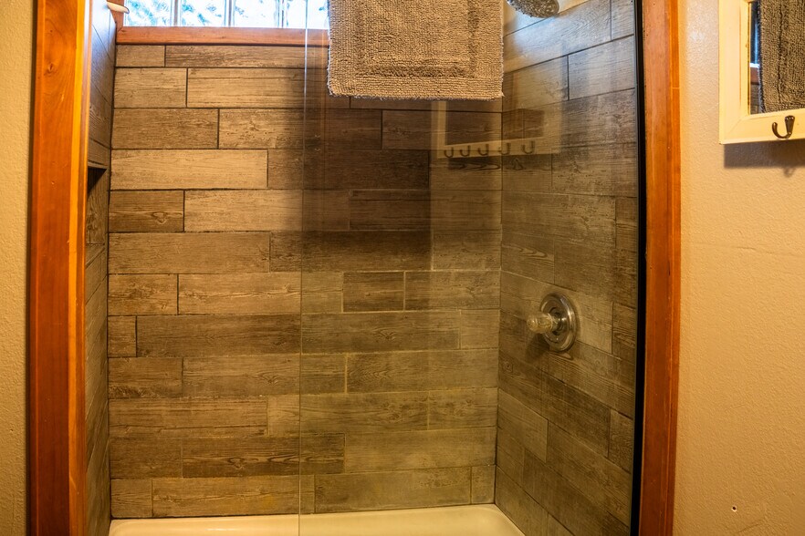 More Photos Of 1002 Old 66 Rd, Hydro Land For Sale