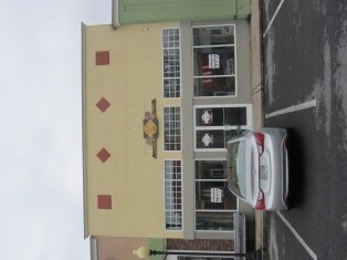 More Photos Of 1422 Green Rd, Chatsworth General Retail For Lease