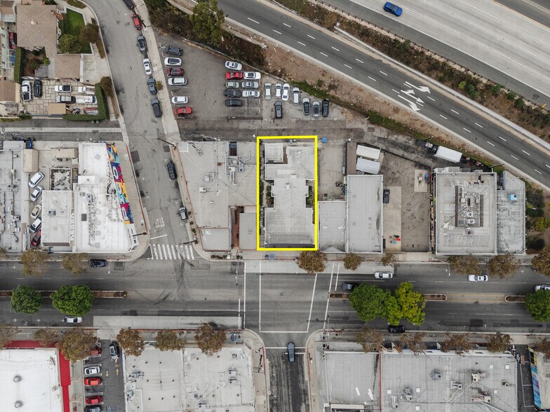 More Photos Of 3307-3309 Pico Blvd, Santa Monica Storefront For Lease