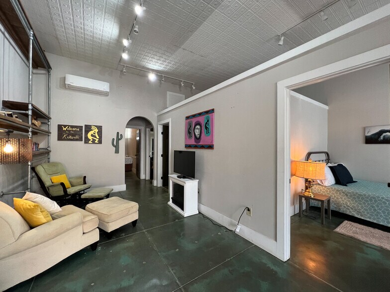 More Photos Of 114 N 5th St, Alpine Storefront For Sale