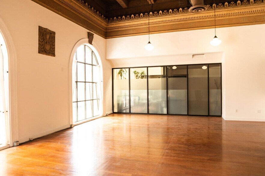 More Photos Of 394 E Main St, Ventura Office For Lease