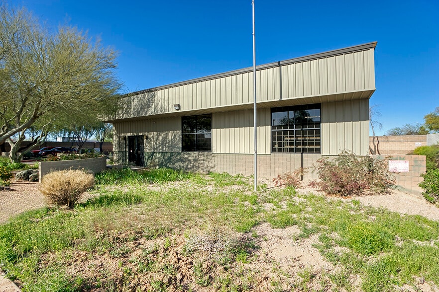 More Photos Of 8936 N 79th Ave, Peoria Warehouse For Lease