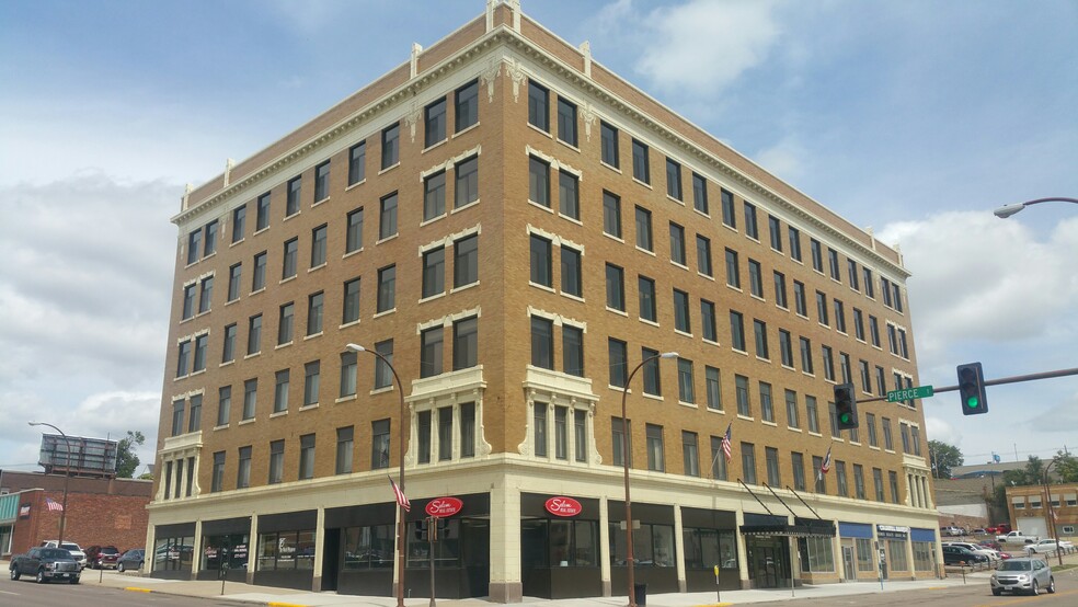 Primary Photo Of 507-513 7th St, Sioux City Office Residential For Lease