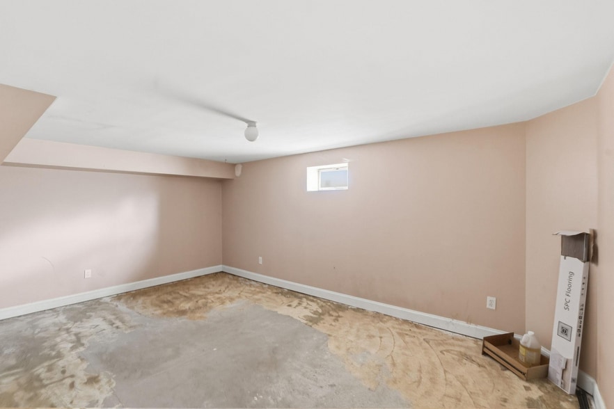 More Photos Of 2090 Blue Bell Rd, Williamstown Flex For Sale