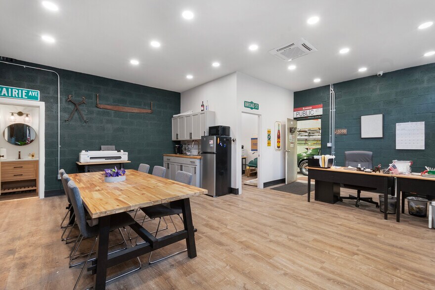 More Photos Of 292 Prairie Ave, Providence Warehouse For Sale