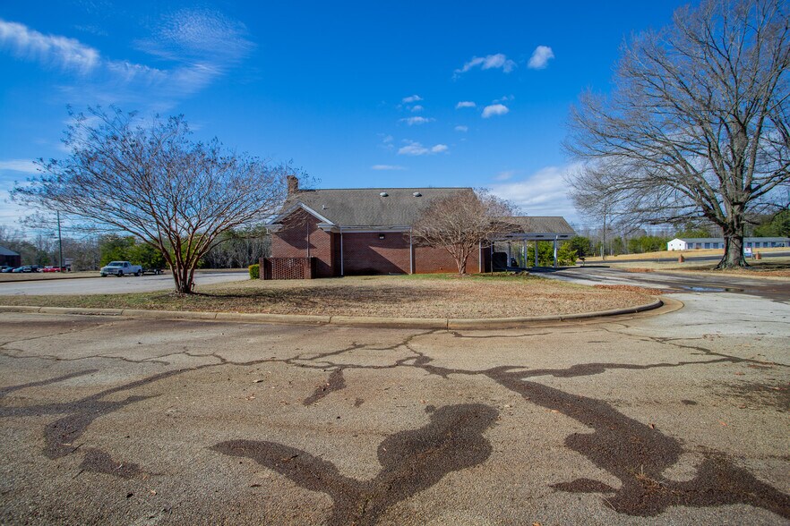 More Photos Of 5406 US 29, Blairs Bank For Lease