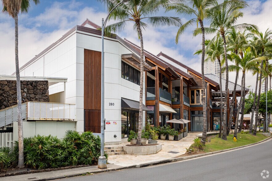 More Photos Of 270 Beach Walk, Honolulu Freestanding For Lease