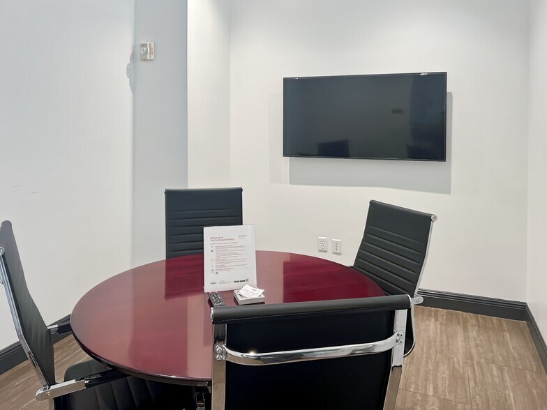 More Photos Of 122 W Pine St, Orlando Coworking Space