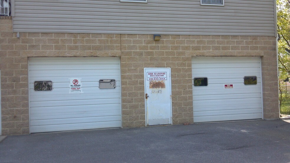 More Photos Of 2109 Main St, Chester Storefront Retail Office For Sale