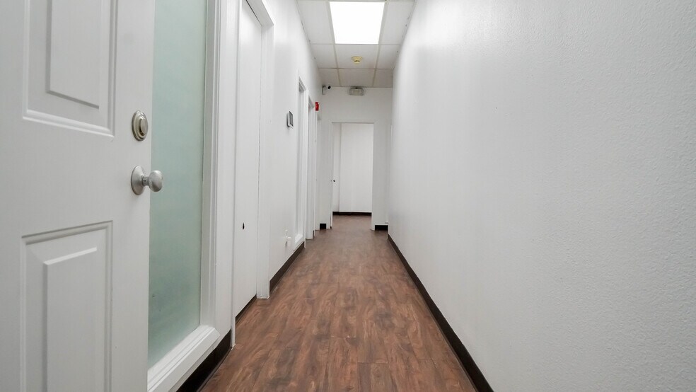 More Photos Of 8700 9th Ave, Port Arthur Office Residential For Lease