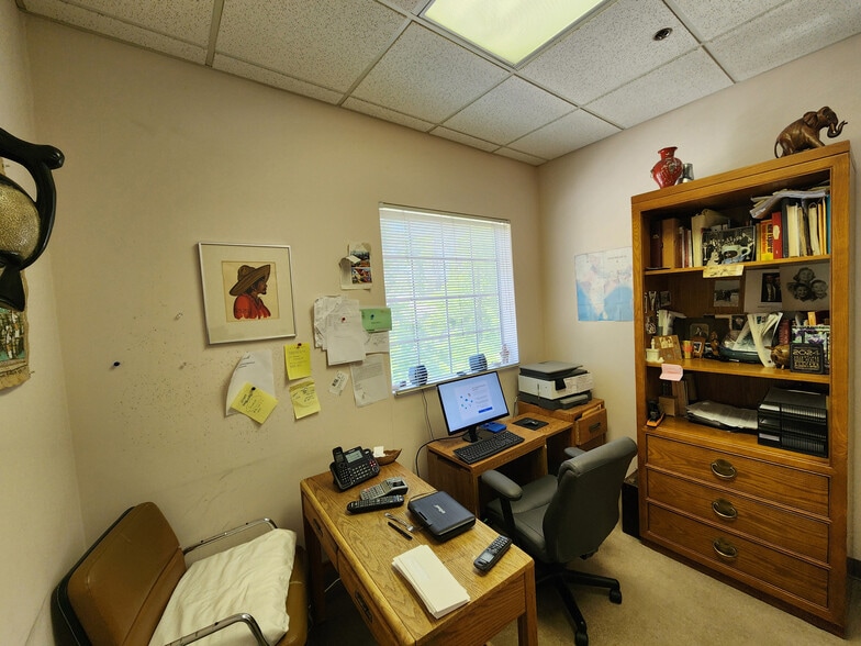 More Photos Of 1240 S Westlake Blvd, Westlake Village Medical For Sale