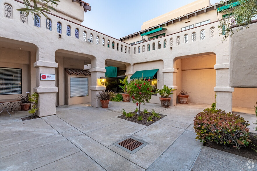 More Photos Of 16236 San Dieguito Rd, Rancho Santa Fe Unknown For Lease