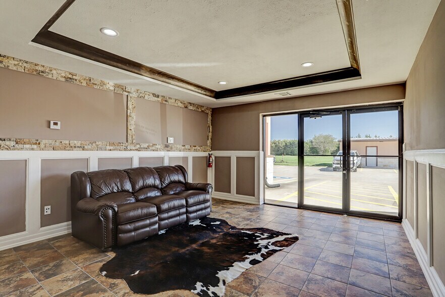 More Photos Of 16910 FM 2920 Rd, Tomball Office For Lease