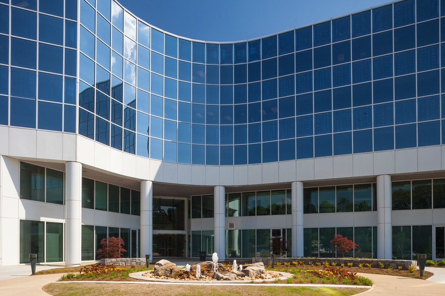 More Photos Of 4360 Chamblee Dunwoody Rd, Atlanta Office For Sale