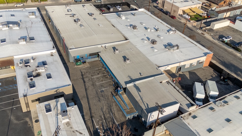 More Photos Of 315 S Flower St, Burbank Warehouse For Lease