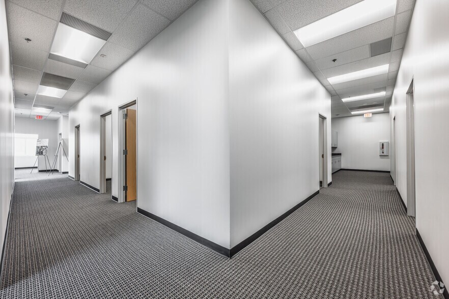 More Photos Of 3711 S 20th Ave, Dfw Airport Unknown For Lease