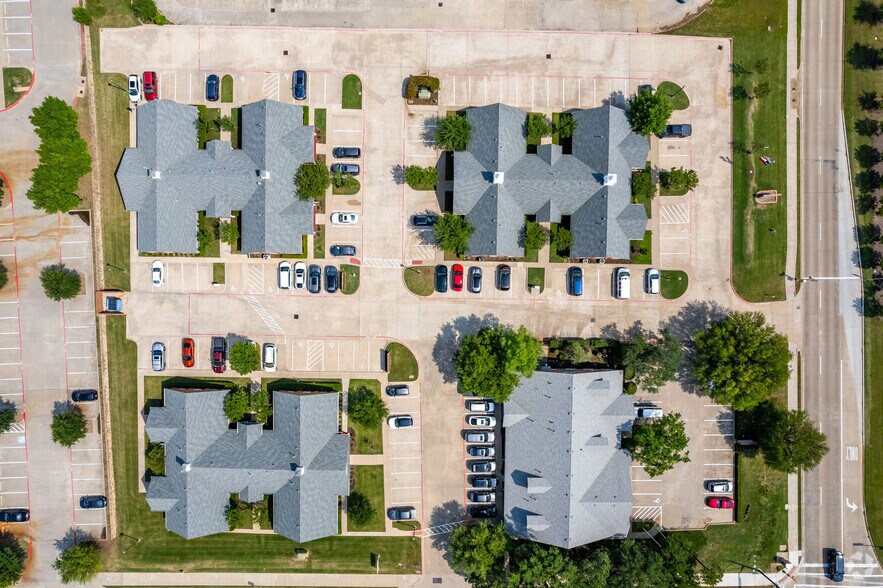 More Photos Of 6021 Morriss Rd, Flower Mound Unknown For Lease