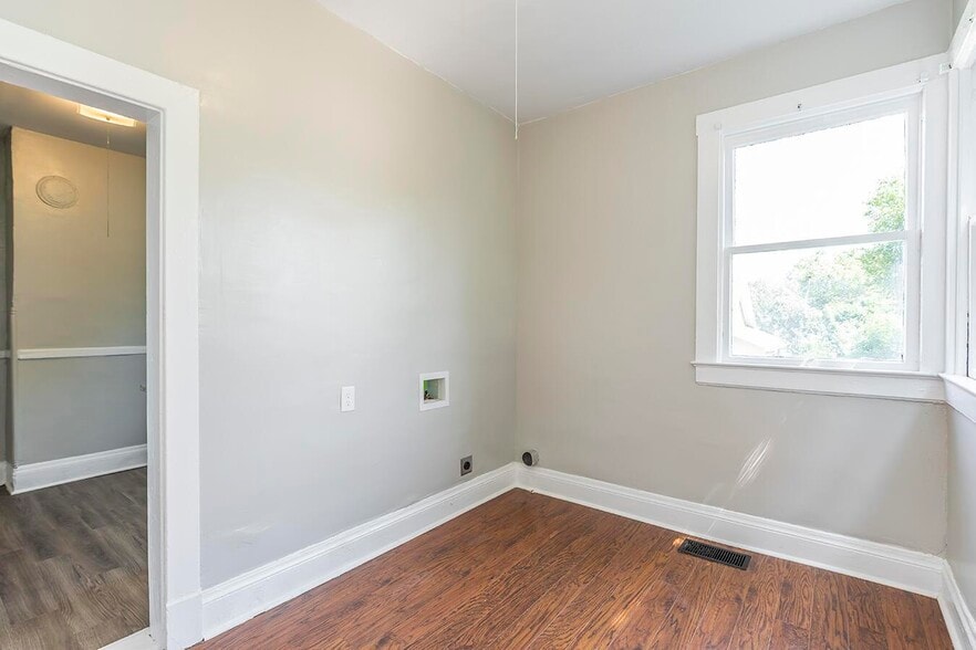 More Photos Of 265 S Highland St, Winchester Apartments For Sale