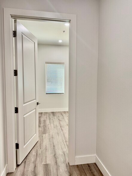 More Photos Of 3411 Cross Timbers Rd, Flower Mound Office For Sale