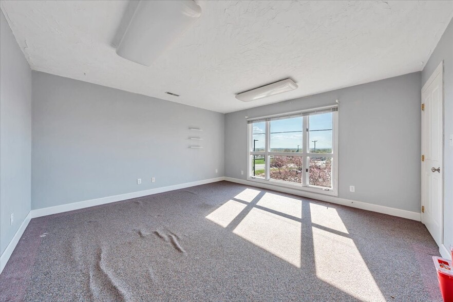 More Photos Of 13105 Booker T Washington Hwy, Hardy Freestanding For Lease