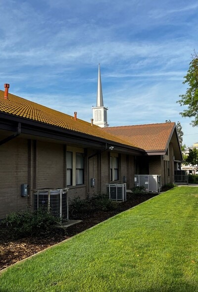 More Photos Of 1814 N Echo Ave, Fresno Religious Facility For Sale