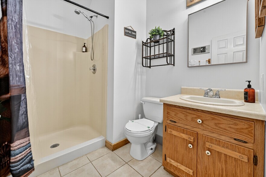 More Photos Of 77 Alpine Way, Blairsville Hotel For Sale