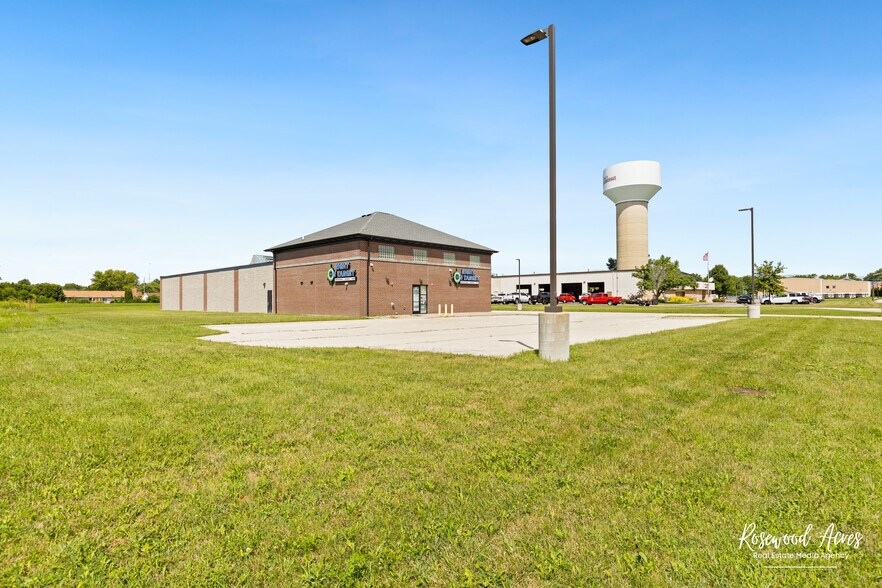 More Photos Of 233 Mooney Dr, Bourbonnais Specialty For Sale