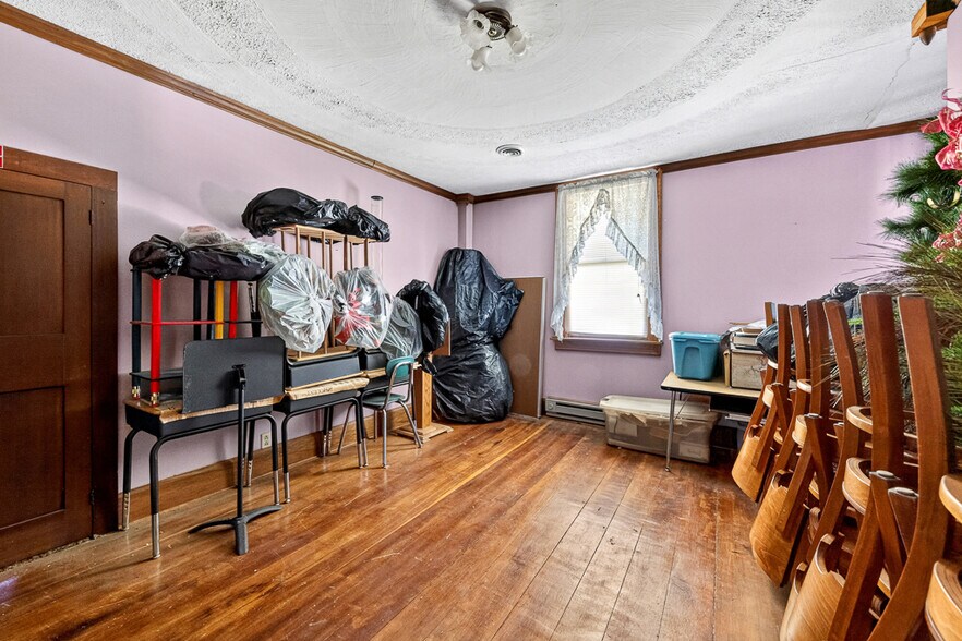More Photos Of 1281 OH-183, Atwater Restaurant For Sale