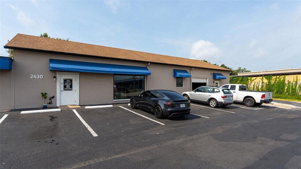 More Photos Of 2430 17th St, Sarasota Freestanding For Sale