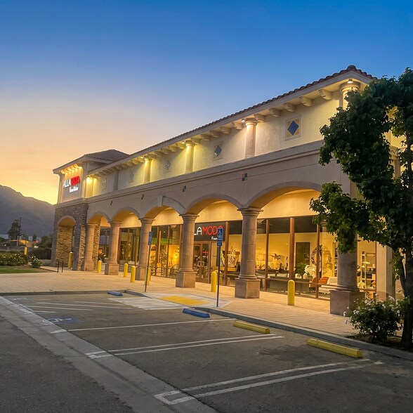 More Photos Of 28610 Canwood St, Agoura Hills Freestanding For Lease