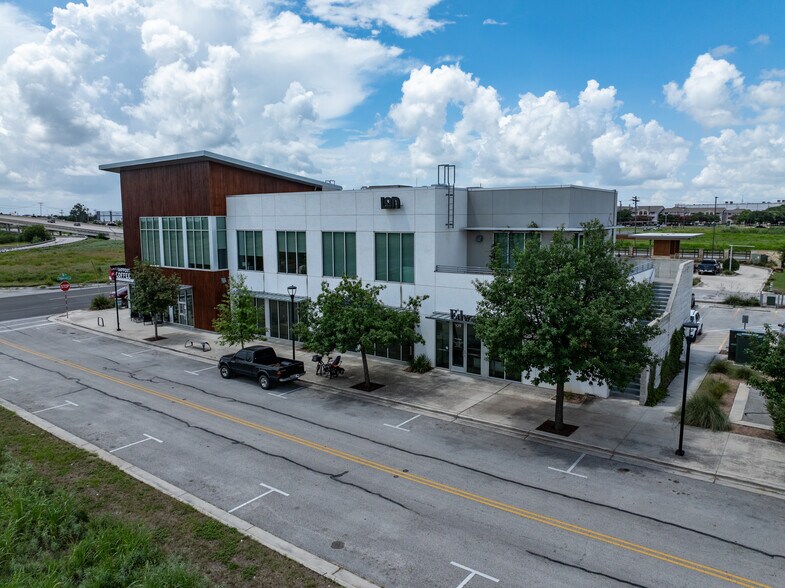 More Photos Of 407 Stagecoach Trl, San Marcos Unknown For Lease