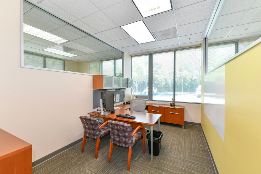 More Photos Of 899 Adams St, Saint Helena Office For Sale