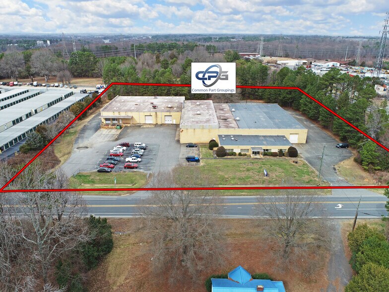 More Photos Of 11601 Hambright Rd, Huntersville Manufacturing For Lease