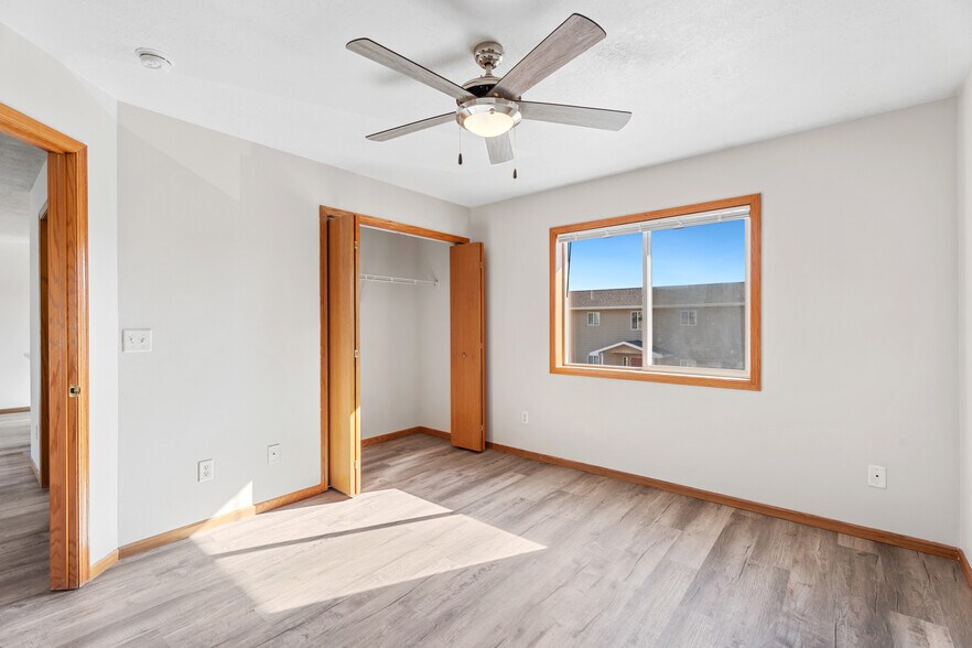 More Photos Of 1026 Cornell St, Vermillion Apartments For Sale