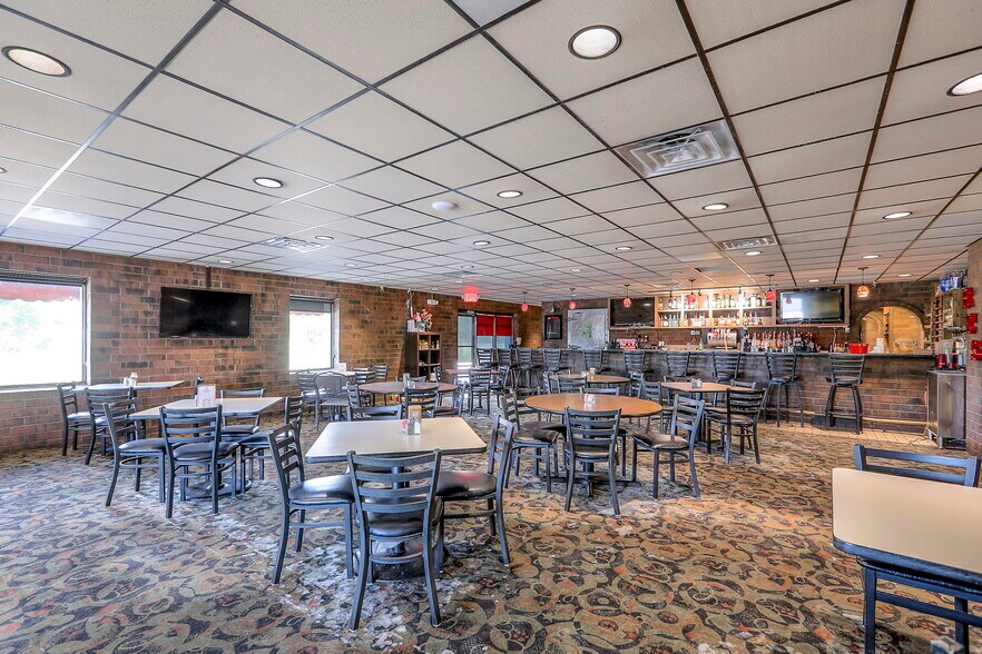 More Photos Of 330 E 135th St, Kansas City Restaurant For Sale