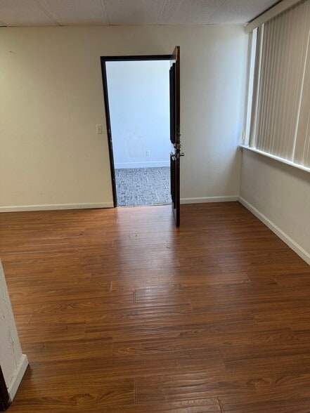 More Photos Of 12140 Artesia Blvd, Artesia Office For Lease