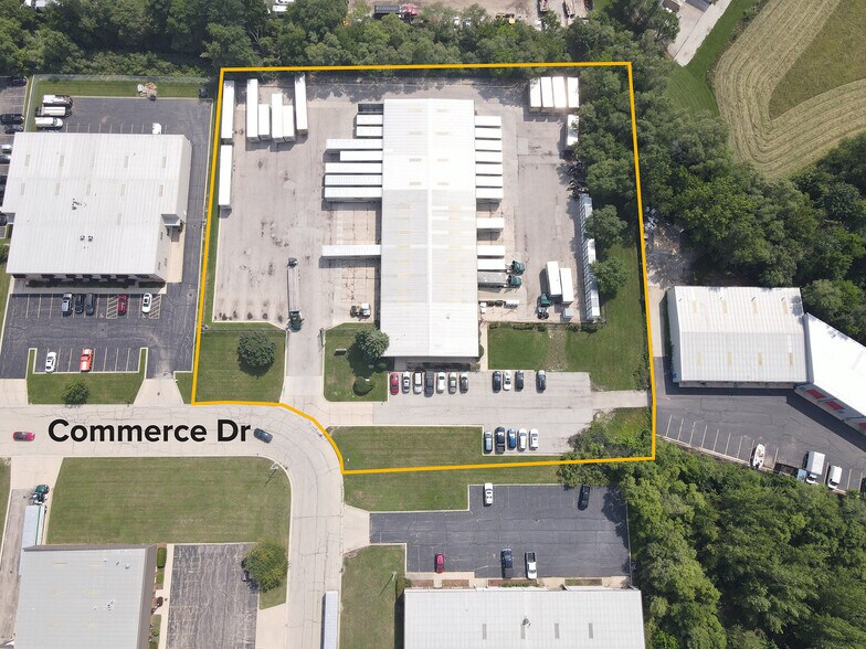 More Photos Of 825 Commerce Dr, South Elgin Truck Terminal For Lease
