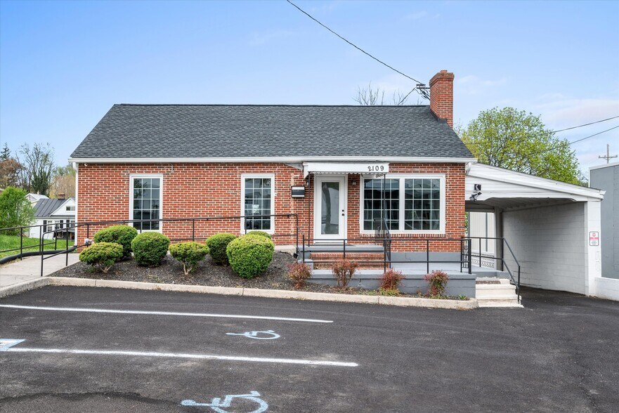 Primary Photo Of 2109 Valley Ave, Winchester Medical For Sale