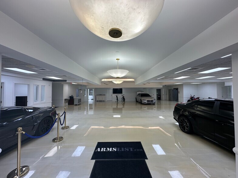 More Photos Of 4025 Radio Rd, Naples Office For Sale