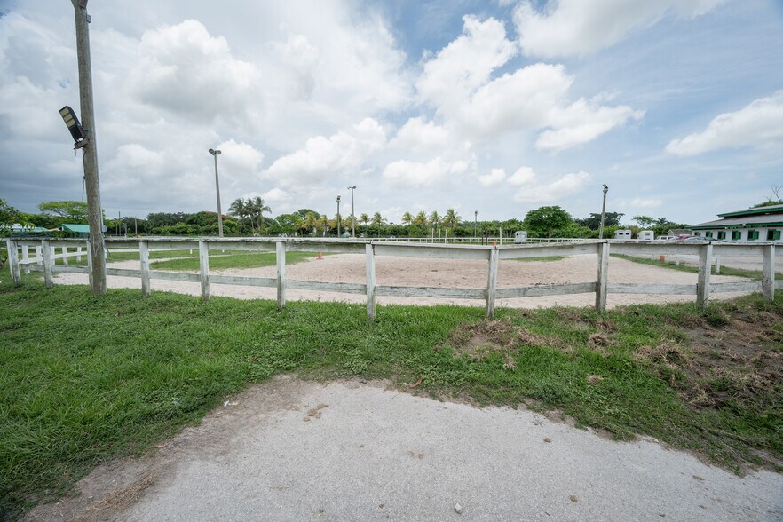 More Photos Of 18690 SW 100th St, Miami Land For Sale