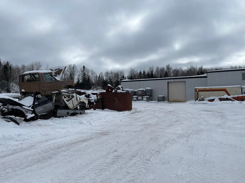 More Photos Of 100 Axle Dr, Caspian Service For Sale