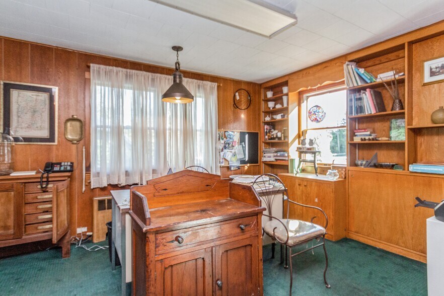 More Photos Of 178 Charles Colman Blvd, Pawling Garden Center For Sale